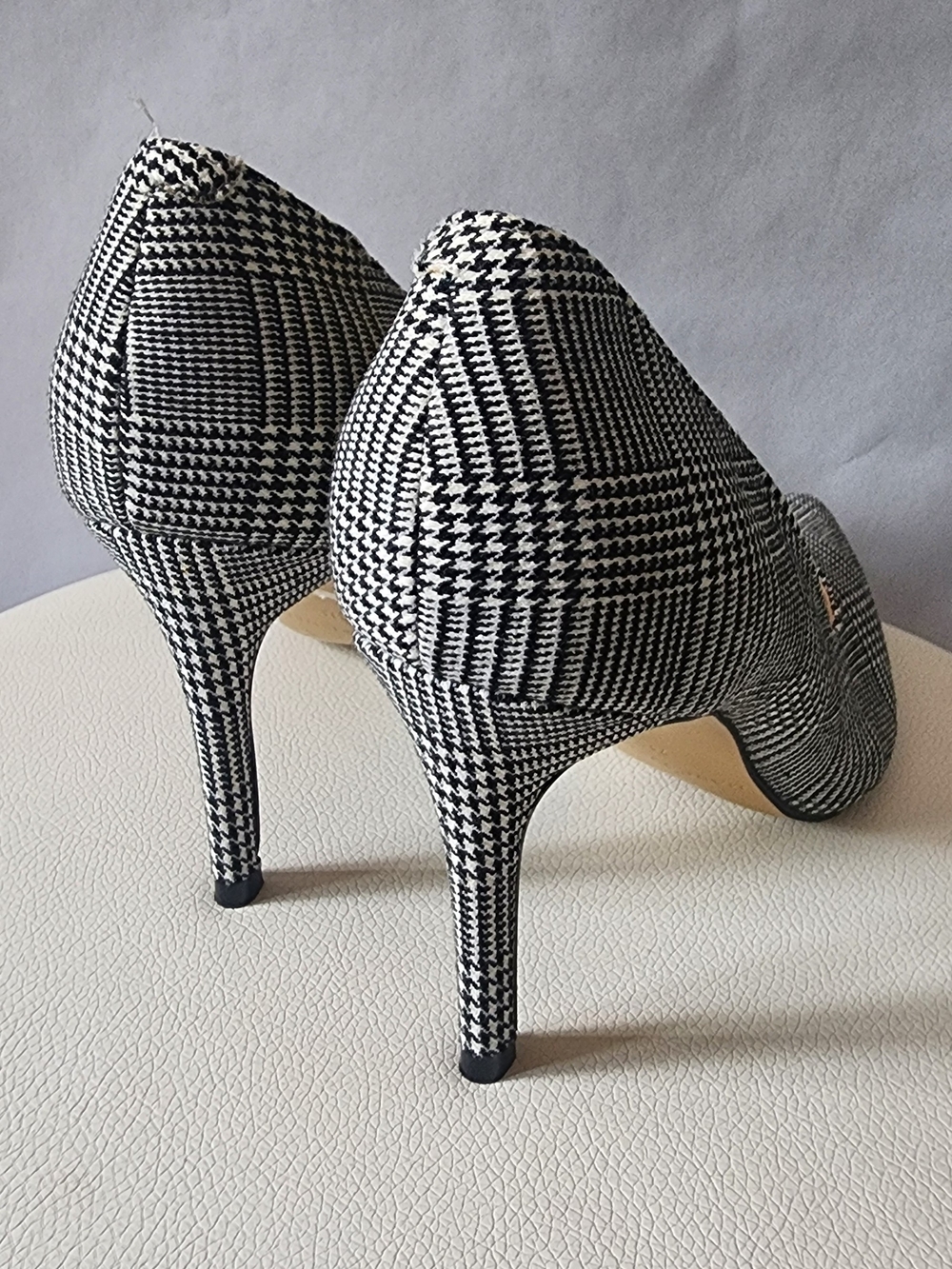 Classic Black & White Houndstooth Pointed-Toe Stiletto Heels - Women's